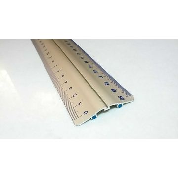Linijka Aluminiowa 50 cm z Uchwytem i Podziałką Precyzyjną