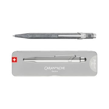 Długopis CARAN D'ACHE 849 Original czarny wkłady M w pudełku srebrny