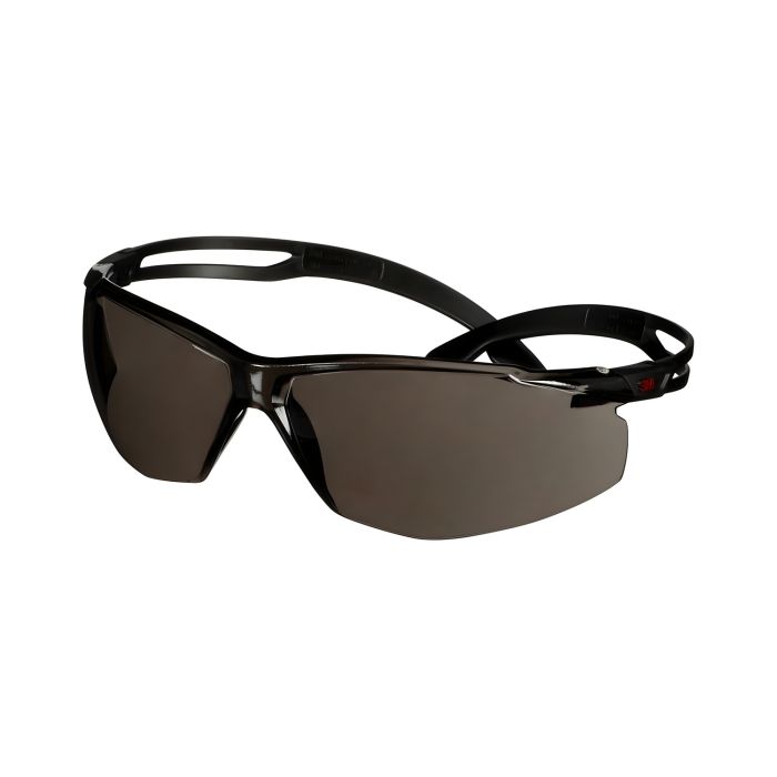 Okulary\u0020ochronne\u00203M\u0020SecureFit\u0020500\u0020z\u0020szarymi\u0020soczewkami\u0020i\u0020czarnymi\u0020oprawkami\u0020\u002D\u0020zdj\u0119cie\u00201