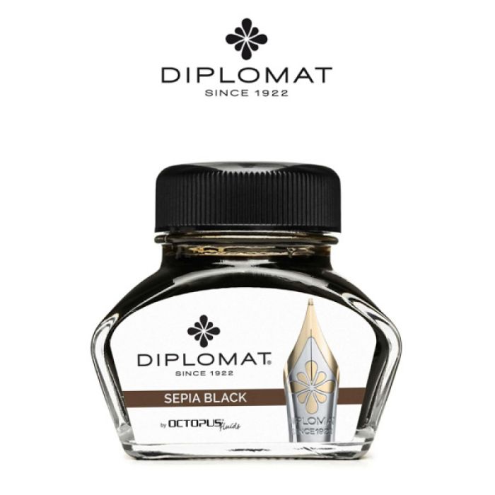 Atrament\u0020do\u0020pi\u00F3r\u0020wiecznych\u0020DIPLOMAT\u0020w\u0020ka\u0142amarzu\u002030\u0020ml\u0020czarny\u0020sepia\u0020\u002D\u0020zdj\u0119cie\u00201
